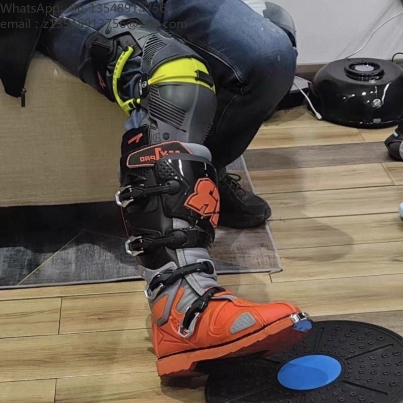 واقيات الركبة للدراجات النارية - مراجعة Riding Gear وسعره